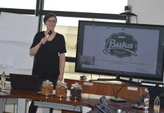 Women in Business Participants Present Their Results